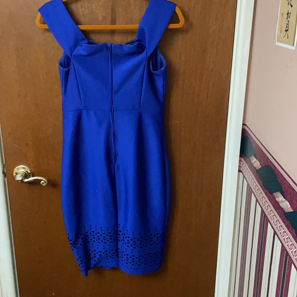 Dress - Picture 2 of 4